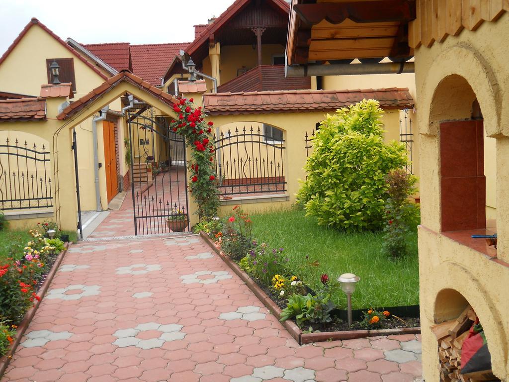 Pensiunea Magnolia Sibiu Extérieur photo
